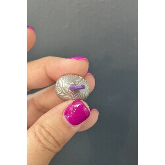 Shopkins Season 3 CHOC KISS Silver with purple tag 3-065 Rare - Picture 5 of 5